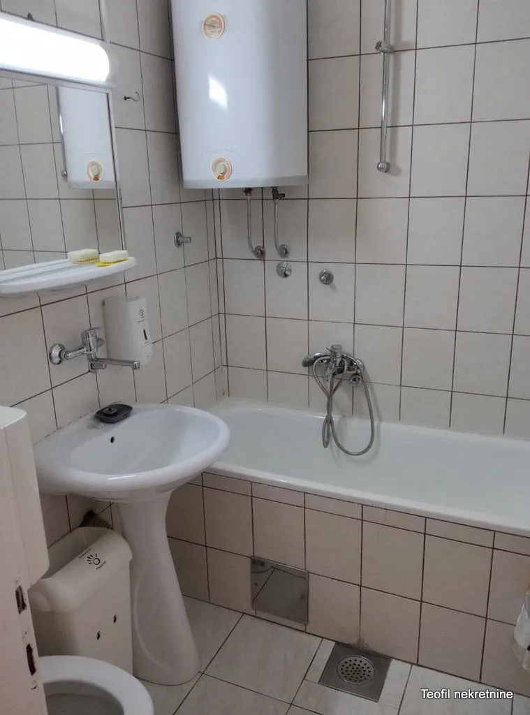Rent, office space, 63m², Voždovac Sve Podlokacije, Beograd