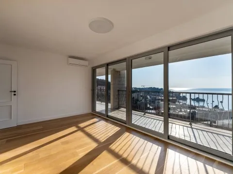 Prodaja, trosoban stan, 160m², Pržno, Budva - image 1