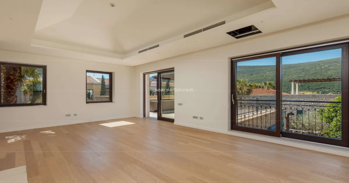 Prodaja, dvosoban stan, 199m², Herceg Novi, Crna Gora
