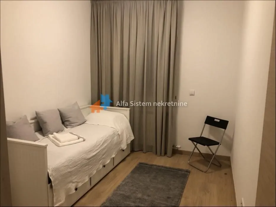 Izdavanje, trosoban stan, 68m², Crveni Krst, Beograd