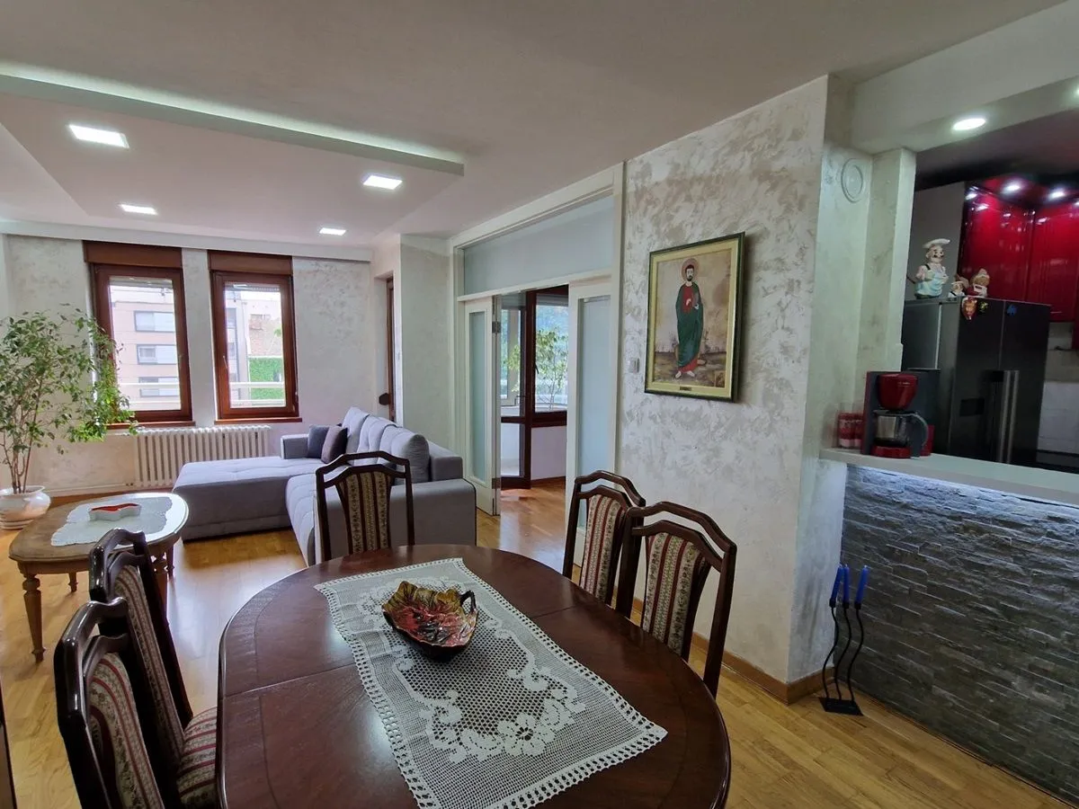 Sale, four bedroom apartment, 102m², Vračar Sve Podlokacije, Beograd