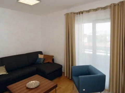 Rent, two bedroom apartment, 70m², City Kvart, Podgorica - image 2