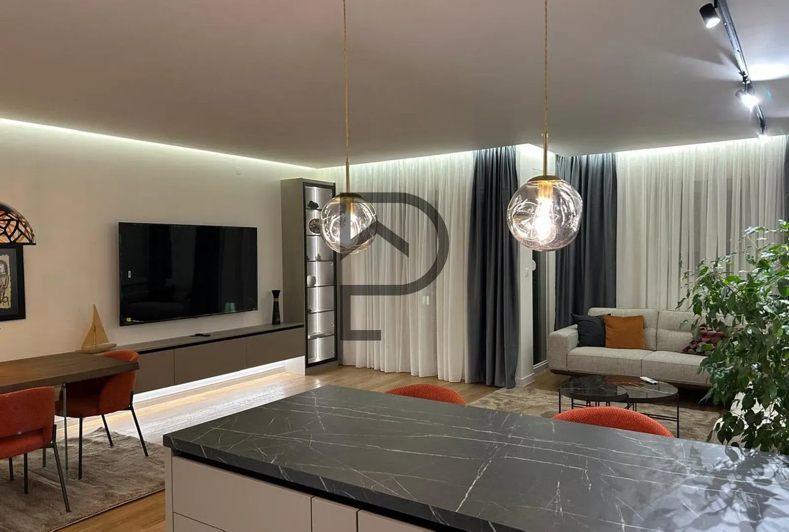Rent, apartment, 108m², Central Point, Podgorica