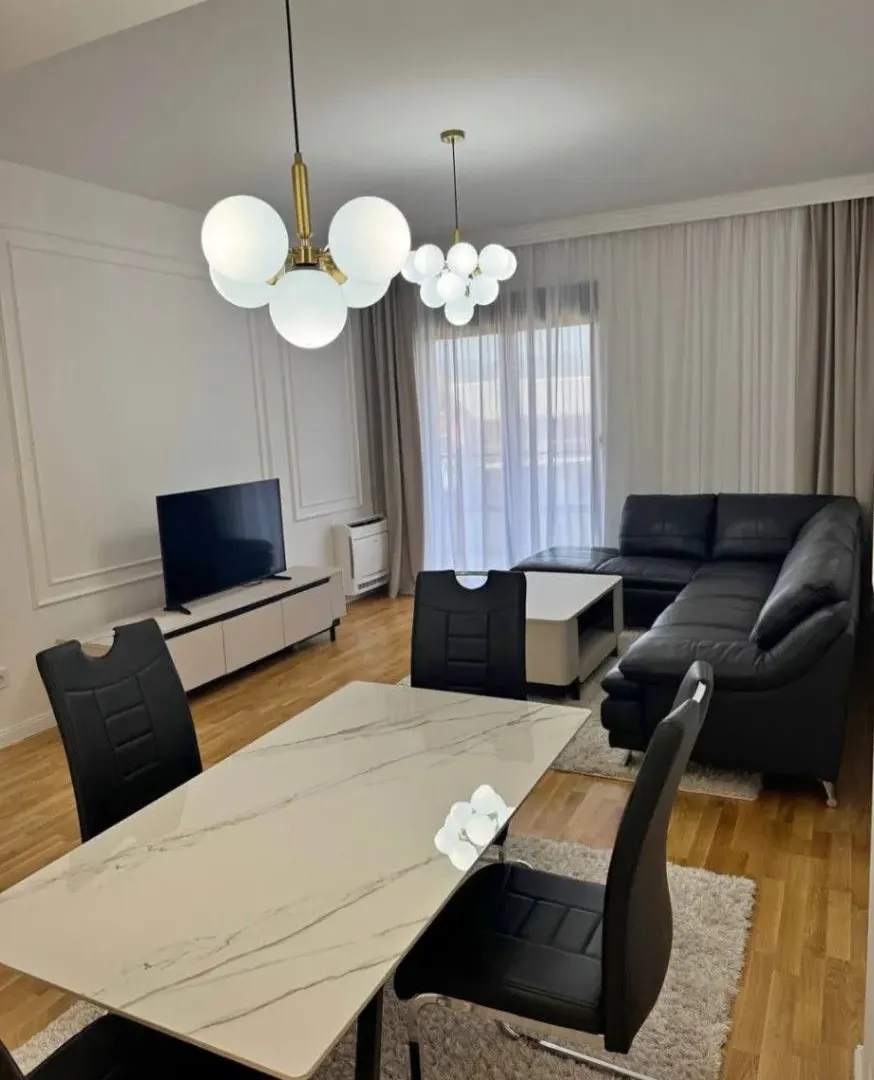 Izdavanje, jednosoban stan, 60m², Centar, Podgorica