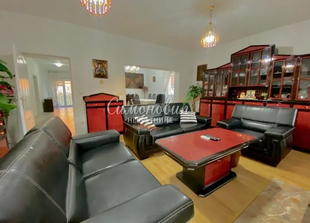 Prodaja, kuća, 540m², Jajinci, Voždovac Sve Podlokacije