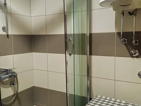 Izdavanje, jednosoban stan, 54m², City Kvart, Podgorica - image 3