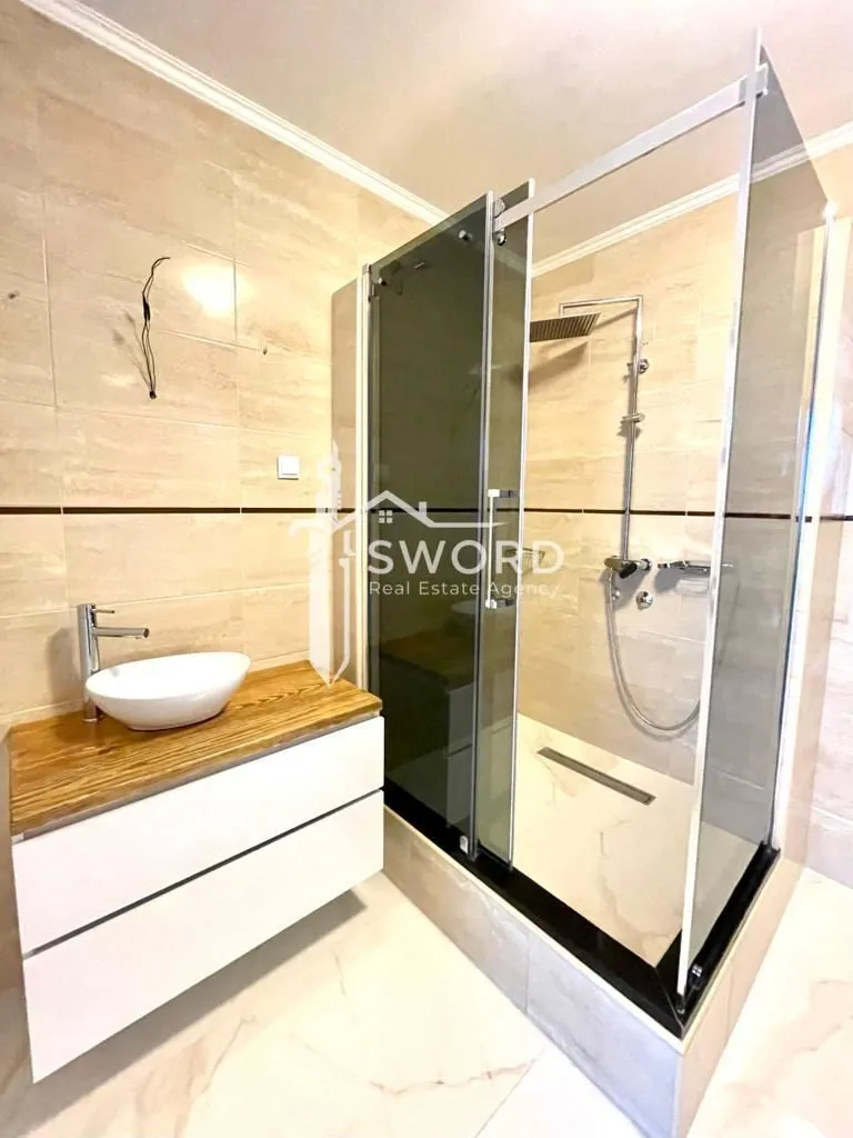 Prodaja, trosoban stan, 241m², Dobre Vode, Bar