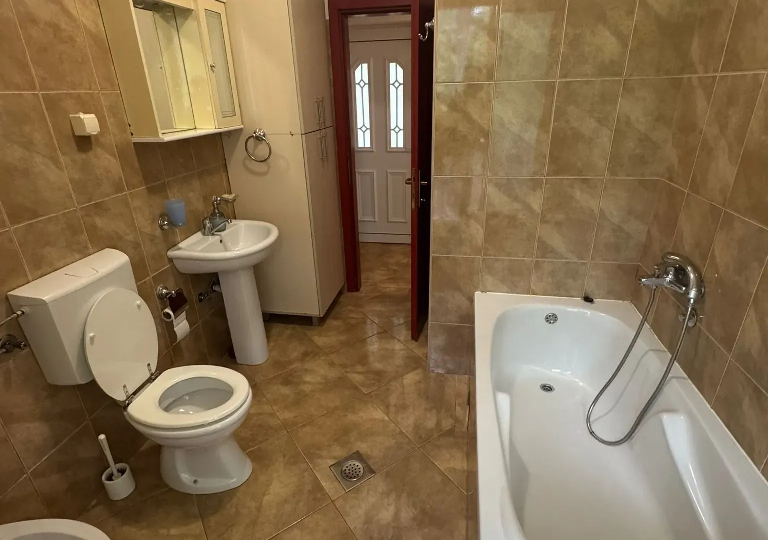Rent, one bedroom apartment, 55m², Dobrota, Kotor