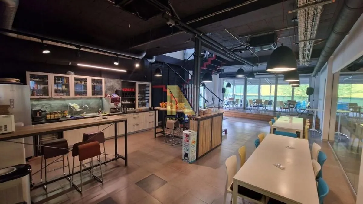 Rent, office space, 1050m², Novo naselje, Novi Sad