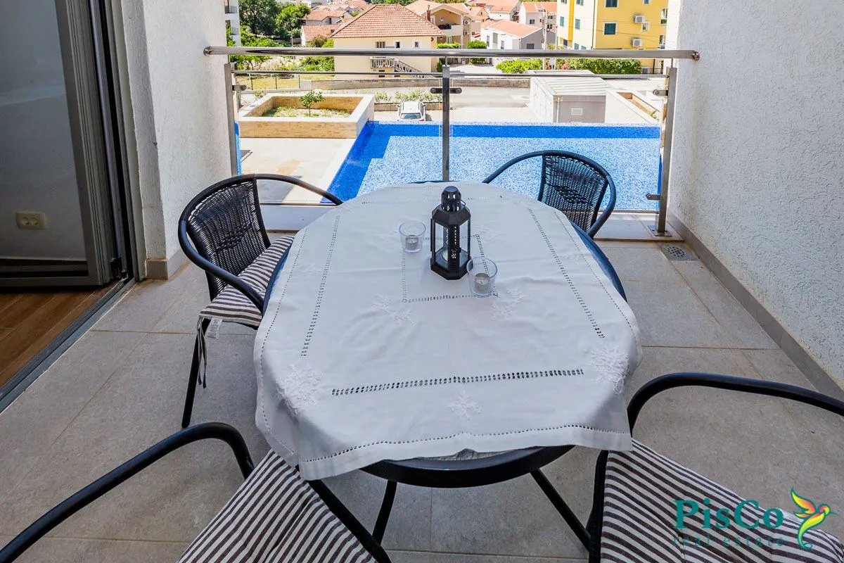 Prodaja, jednosoban stan, 57m², Tivat, Crna Gora