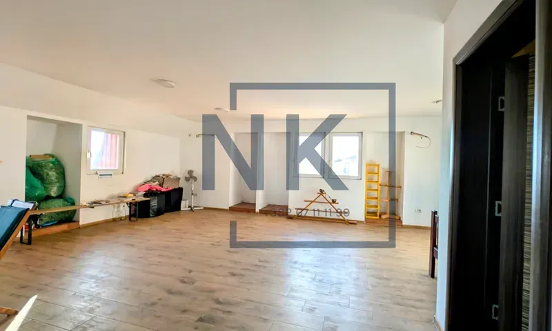 Izdavanje, trosoban stan, 100m², Stari Aerodrom, Podgorica