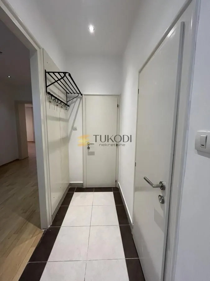 Prodaja, trosoban stan, 112m², Centar, Novi Sad
