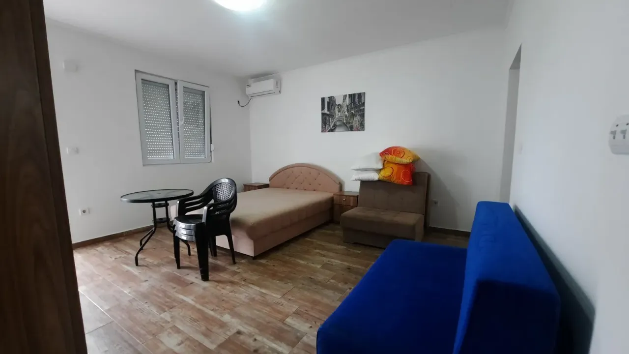 Izdavanje, garsonjera, 25m², Ilino, Bar