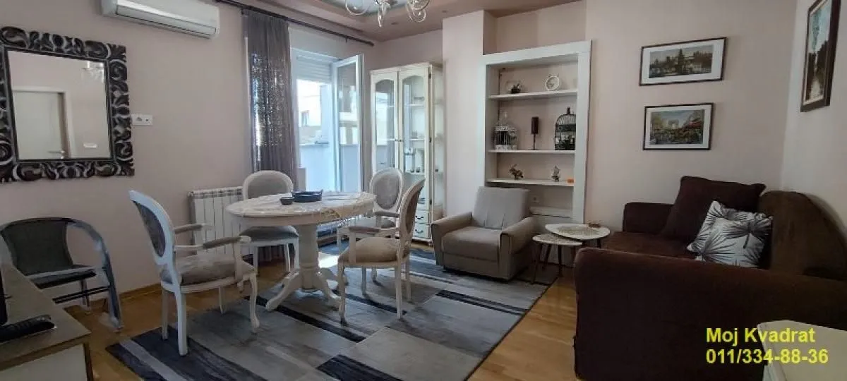 Izdavanje, trosoban stan, 95m², Đeram Pijaca, Beograd