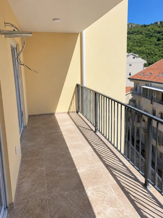 Sale, one bedroom apartment, 56m², Lazi, Budva
