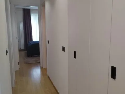 Izdavanje, trosoban stan, 81m², Stari Grad, Beograd - image 19