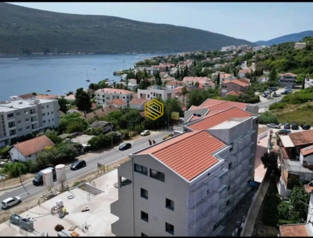 Prodaja, jednosoban stan, 50m², Baošići, Herceg Novi