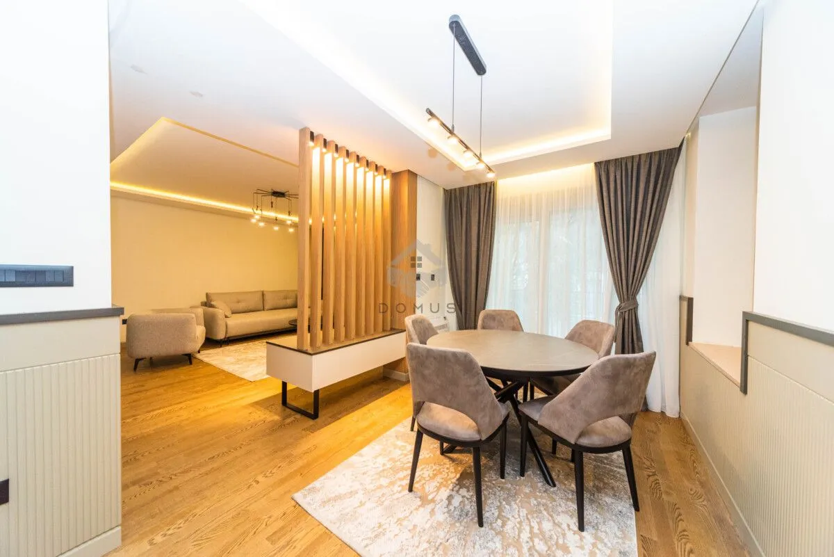 Izdavanje, kuća, 280m², Stari Aerodrom, Podgorica