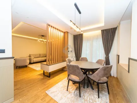 Izdavanje, kuća, 280m², Stari Aerodrom, Podgorica - image 10