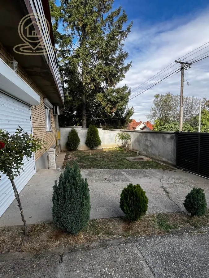 Prodaja, kuća, 200m², Sremski Karlovci, Novi Sad