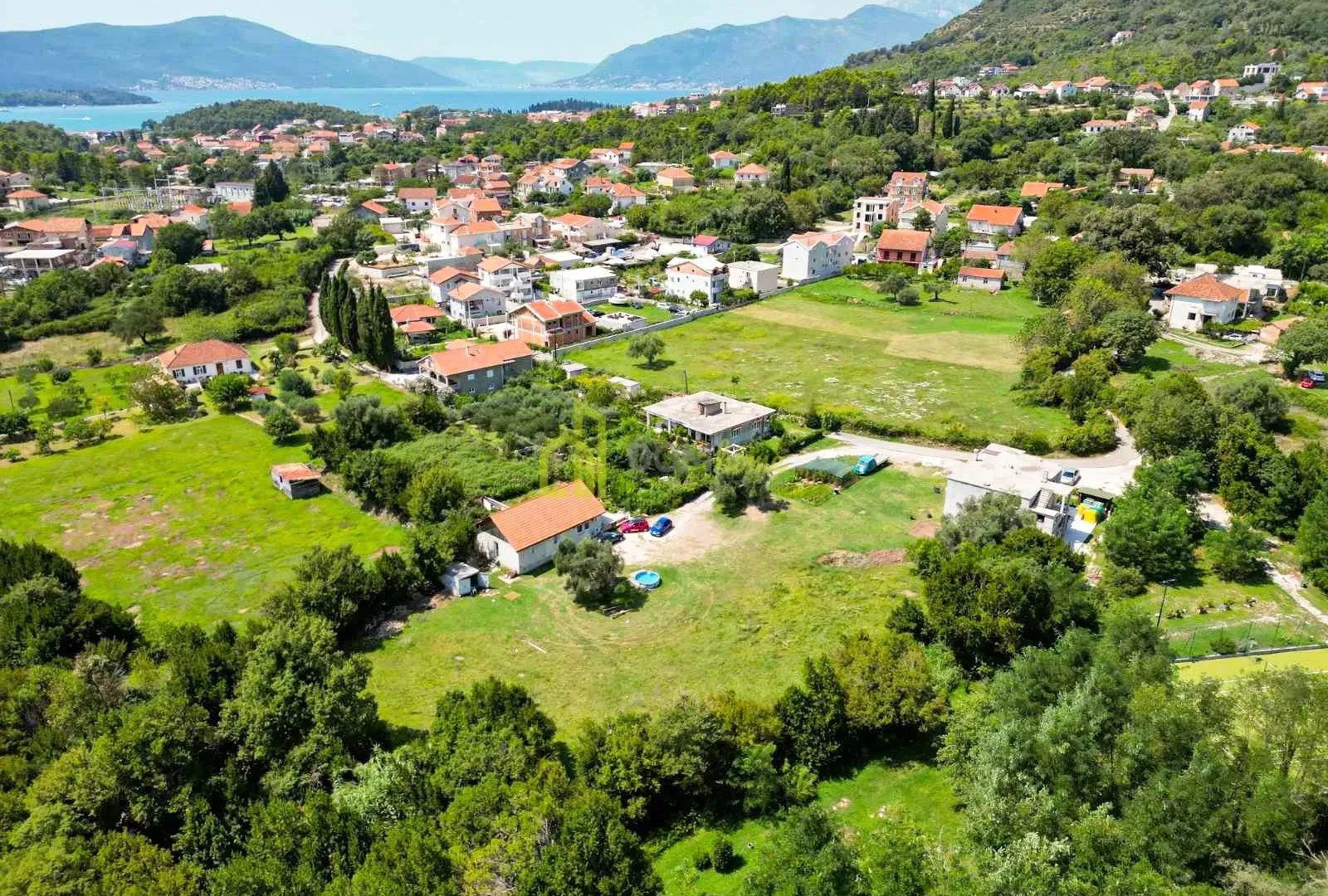 Prodaja, plac, 1200m², Tivat, Crna Gora