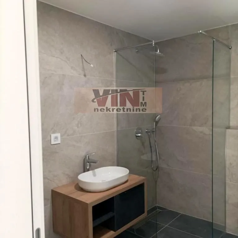 Prodaja, dvosoban stan, 53m², Autokomanda, Voždovac Sve Podlokacije