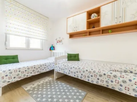 Izdavanje, dvosoban stan, 83m², Gradiošnica, Tivat - image 9