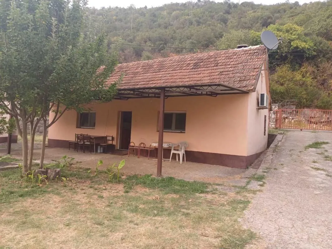 Prodaja, kuća, 140m², Danilovgrad, Crna Gora