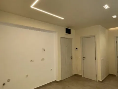 Prodaja, jednosoban stan, 52m², Kotor, Crna Gora - image 10