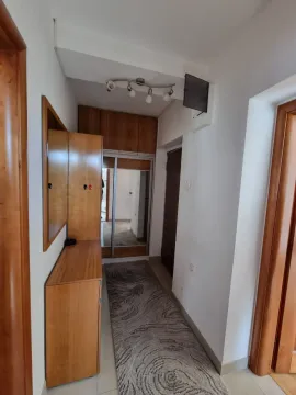 Izdavanje, dvosoban stan, 60m², Centar, Podgorica - image 6