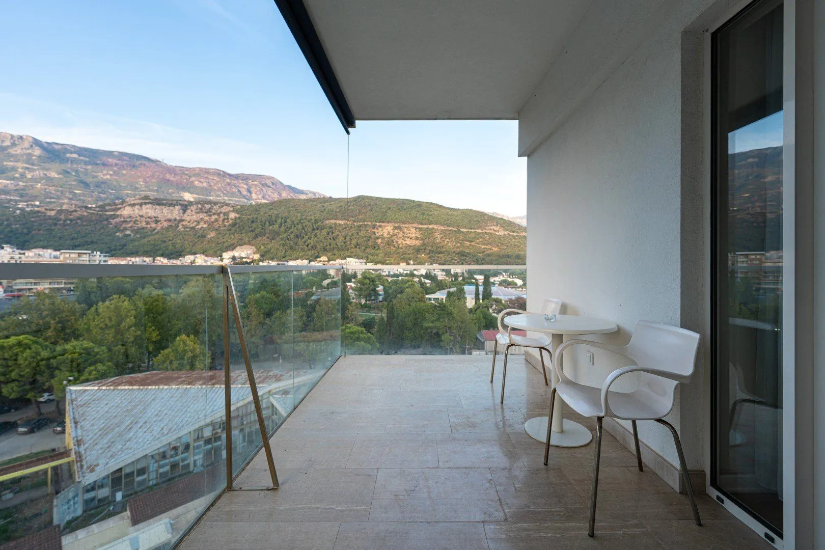 Prodaja, dvosoban stan, 89m², Tre Canne, Budva