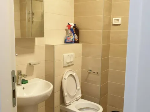 Izdavanje, jednosoban stan, 45m², City Kej, Podgorica - image 3