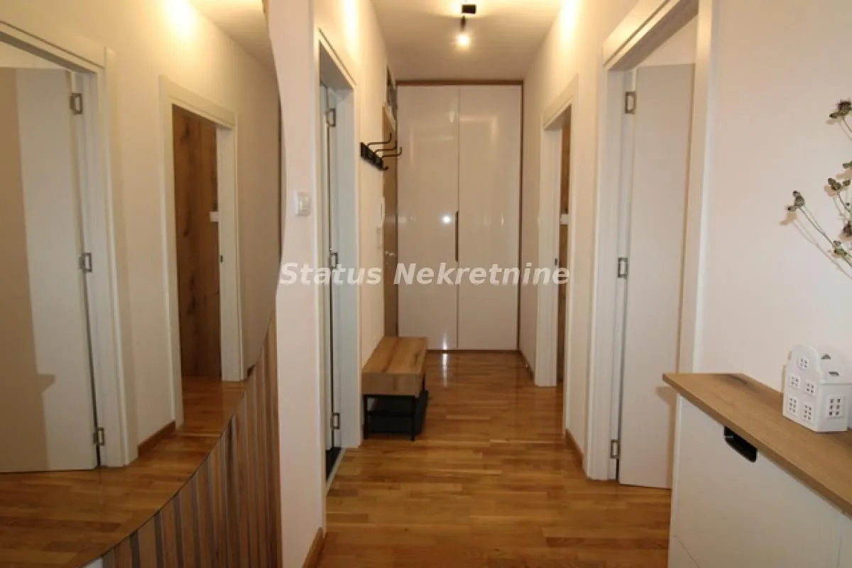 Prodaja, trosoban stan, 62m², Petrovaradin, Novi Sad