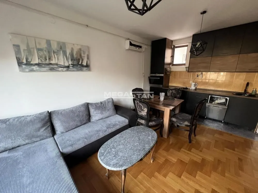 Rent, three bedroom apartment, 68m², Čubura, Beograd