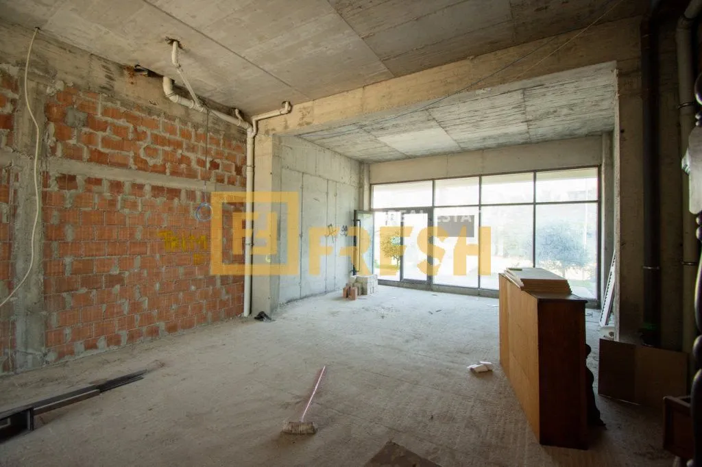 Sale, office space, 96m², Momišići, Podgorica