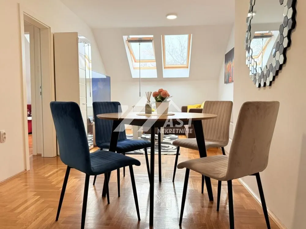 Izdavanje, trosoban stan, 52m², Centar, Novi Sad