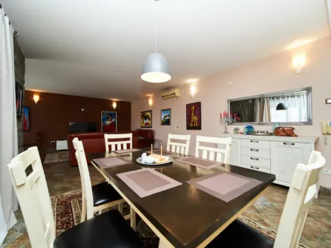 Prodaja, kuća, 495m², Ivanovići, Budva - image 7