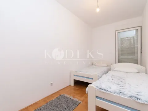 Izdavanje, dvosoban stan, 99m², Tuški Put, Podgorica - image 3