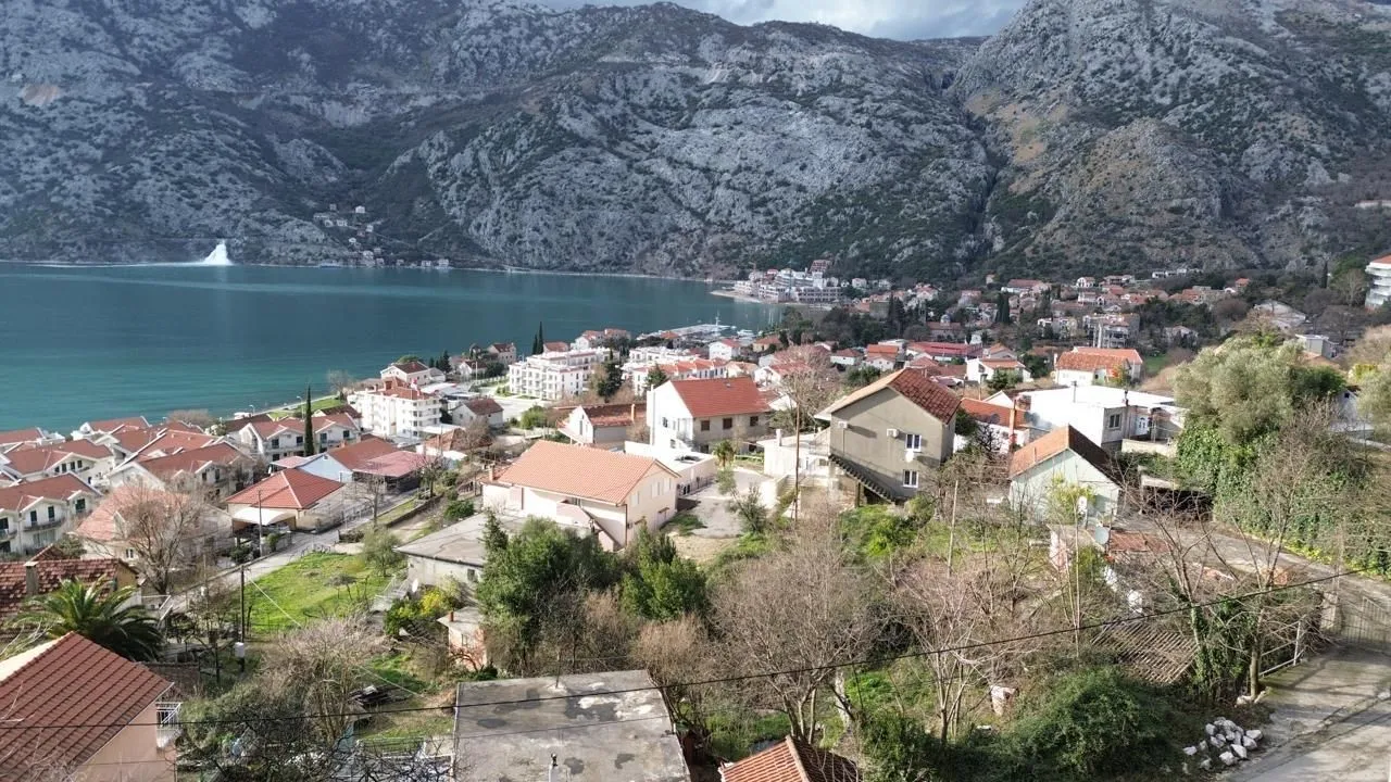 Sale, land lot, 425m², Risan, Kotor