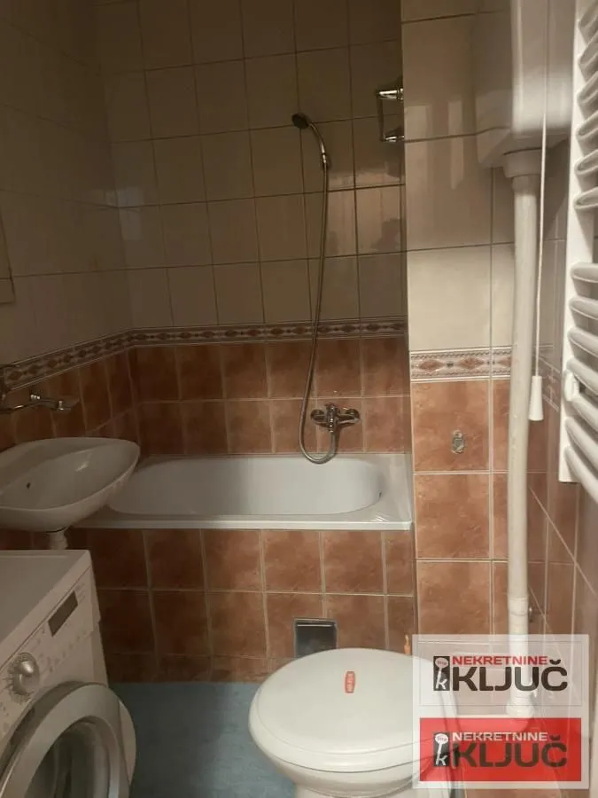 Izdavanje, garsonjera, 25m², Nova Detelinara, Novi Sad Sve Podlokacije