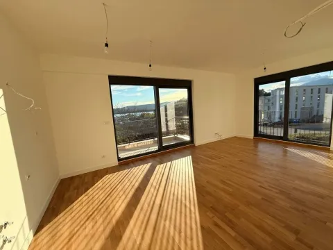 Prodaja, dvosoban stan, 72m², Centar, Tivat - image 7
