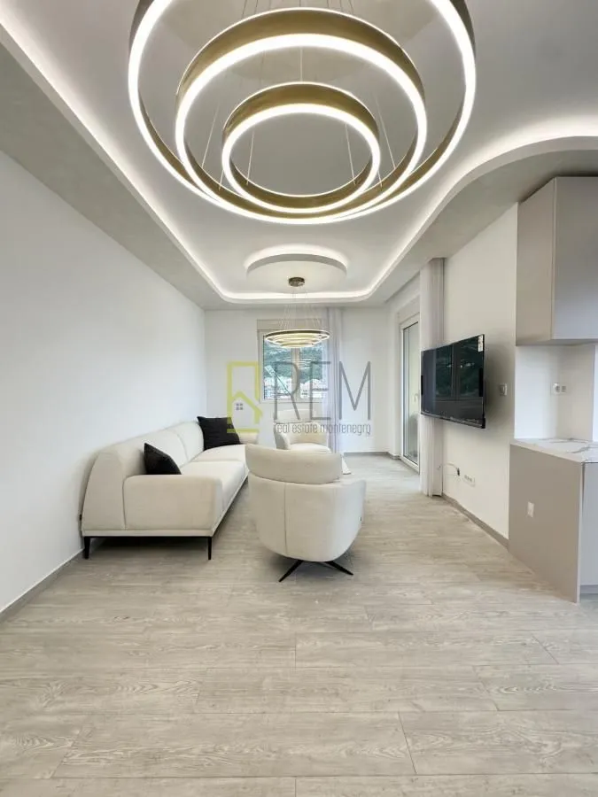 Sale, three bedroom apartment, 75m², Bečići, Budva
