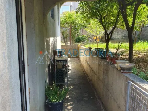 Prodaja, kuća, 330m², Bar, Crna Gora - image 12