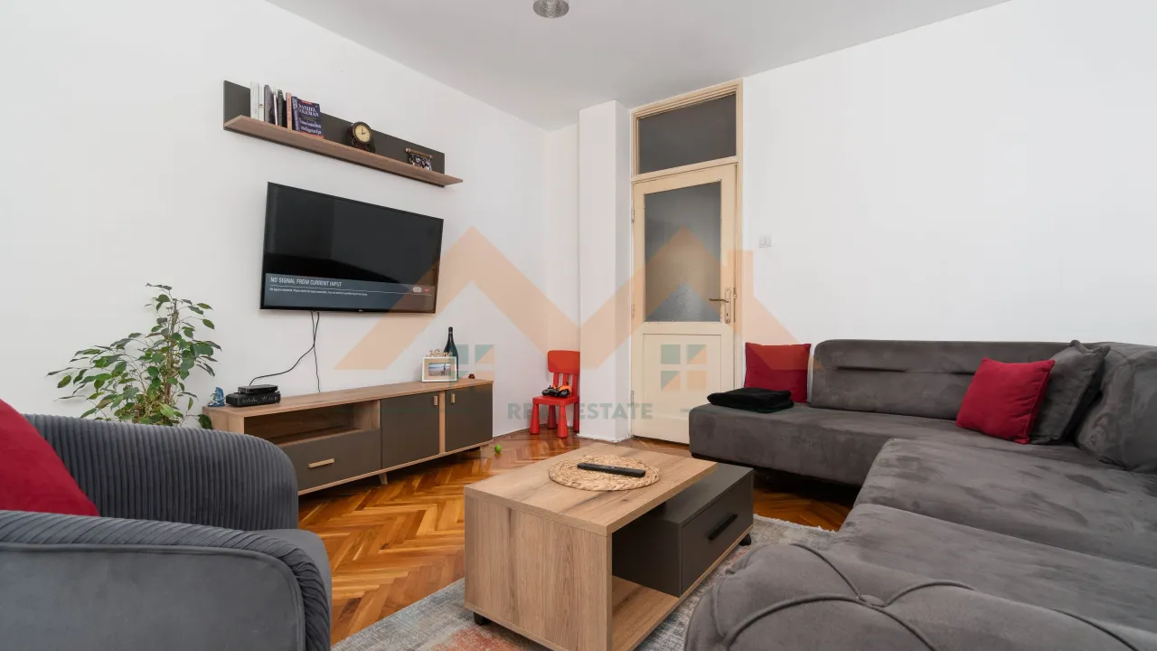 Prodaja, dvosoban stan, 85m², Gintaš, Podgorica