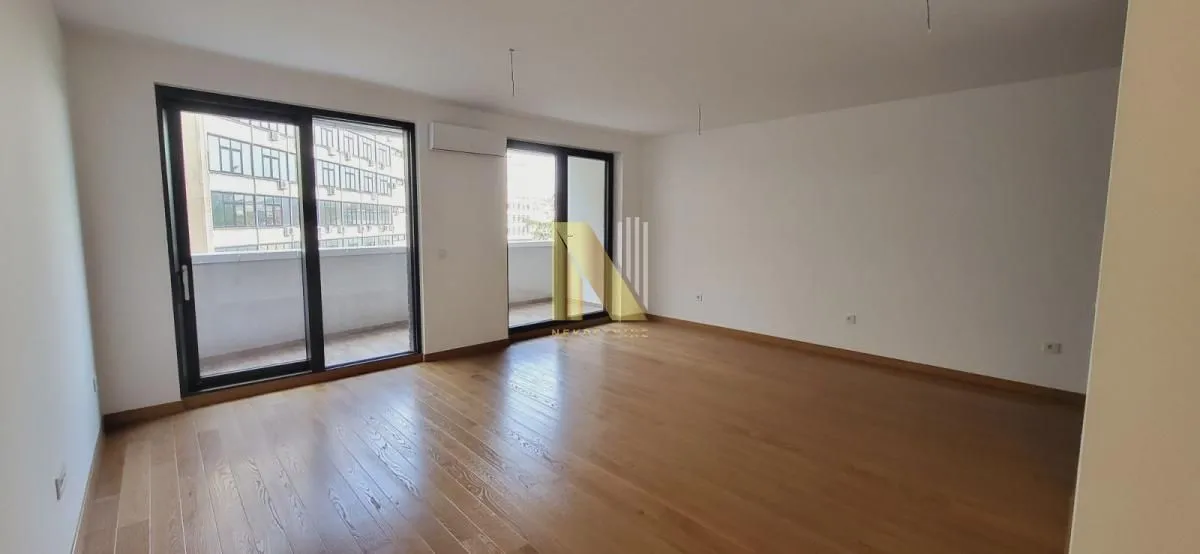 Prodaja, trosoban stan, 86m², Centar, Novi Sad
