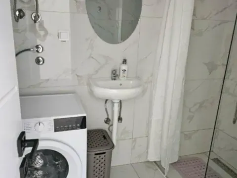 Izdavanje, jednosoban stan, 30m², Central Point, Podgorica - image 8