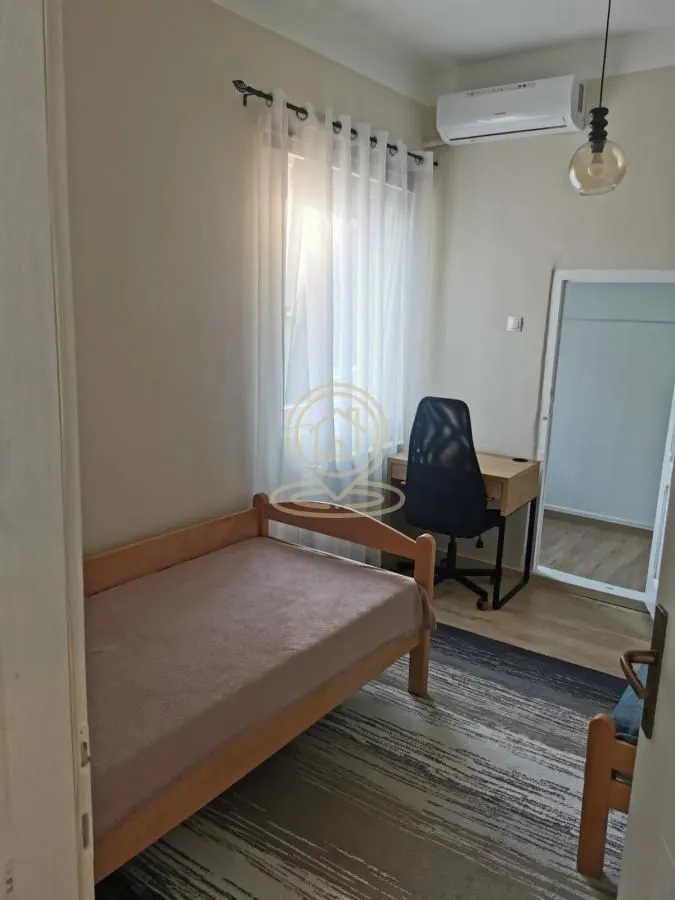 Rent, three bedroom apartment, 61m², Stari Grad, Beograd