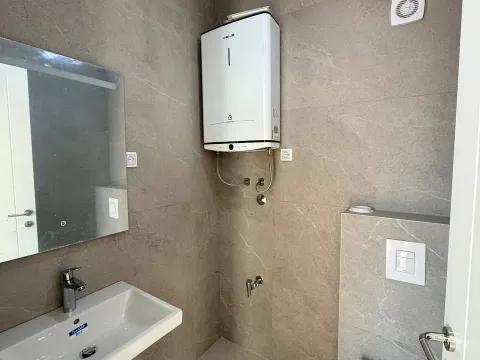 Prodaja, dvosoban stan, 72m², Centar, Tivat - image 2