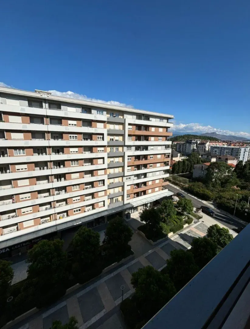 Prodaja, jednosoban stan, 46m², Central Point, Podgorica