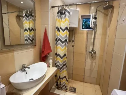 Rent, two bedroom apartment, 52m², Vračar Sve Podlokacije, Beograd - image 5